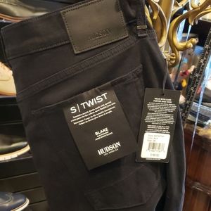 NEW HUDSON stretch denim. Slim. Straight.